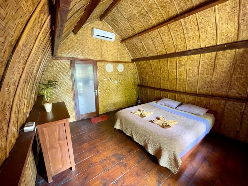 The Golden Ave Bungalow Gili Trawangan Exterior foto