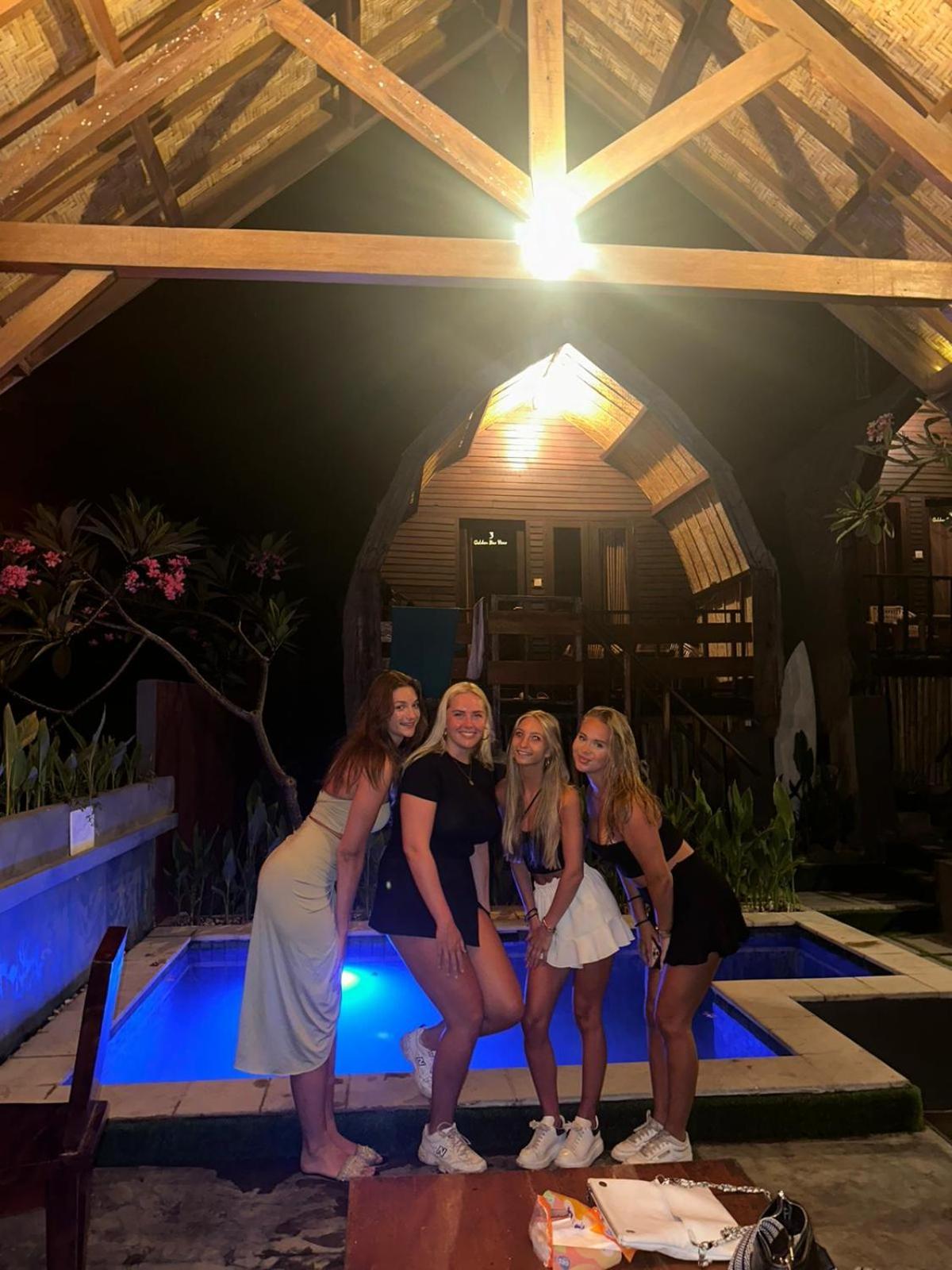 The Golden Ave Bungalow Gili Trawangan Exterior foto